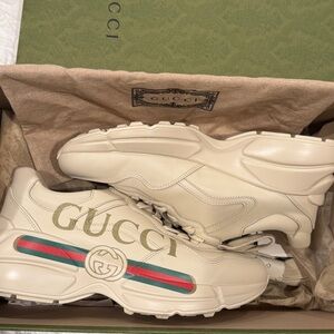 Womens Rhyton Gucci Logo Leather Sneaker